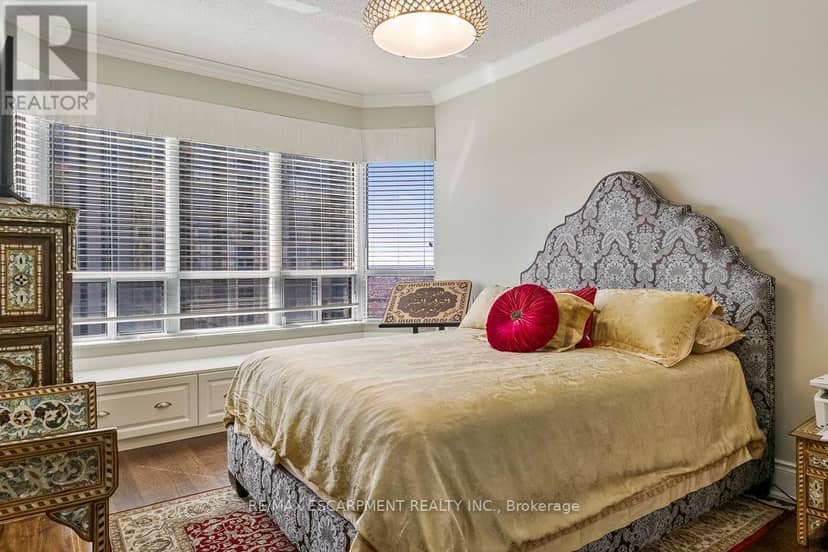 2706 - 35 Kingsbridge Garden Circle — photo 36 of 40