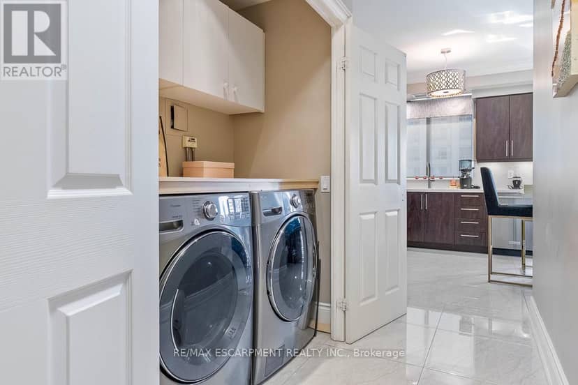 2706 - 35 Kingsbridge Garden Circle — photo 9 of 40