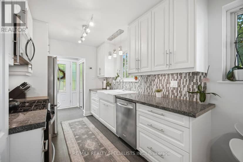 3673 Fieldgate Drive — photo 14 of 40