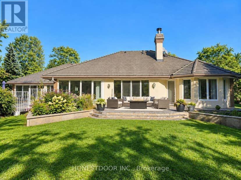 5851 Knights Drive — photo 3 of 40