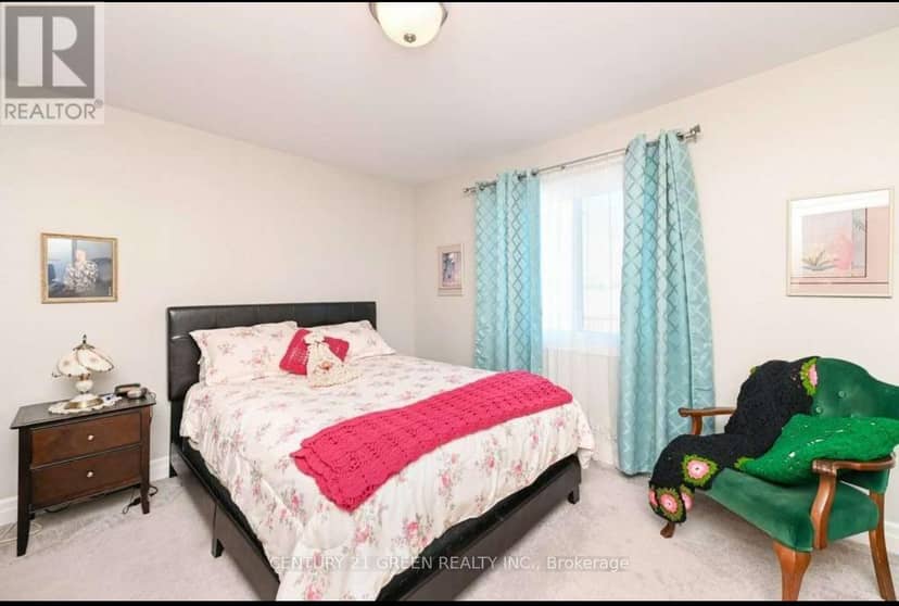 100 Spruce Gardens Court — photo 15 of 26