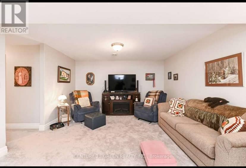 100 Spruce Gardens Court — photo 17 of 26