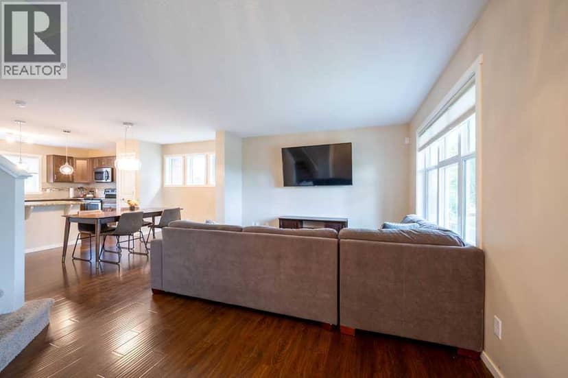 25 Marine Drive SE, Calgary, photo 4