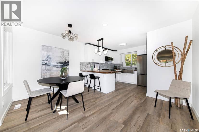330 Acadia DRIVE — photo 9 of 40