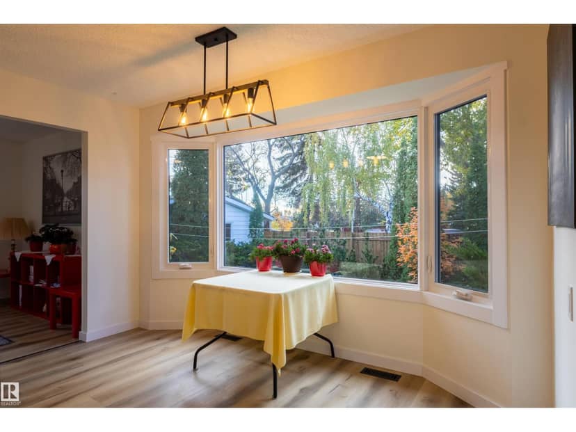 10619 35 AV NW — photo 13 of 40