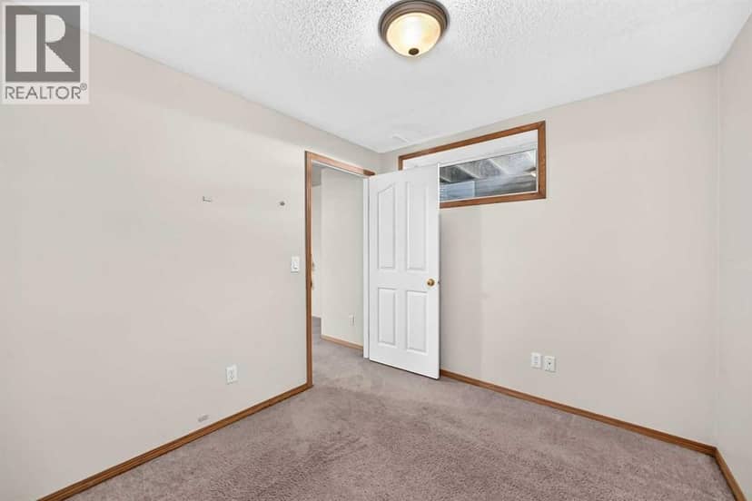 244 Los Alamos Place NE — photo 31 of 35