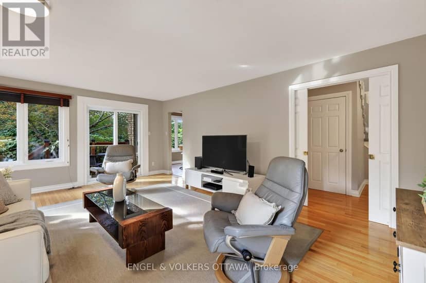 2106 Lamira Street — photo 16 of 40