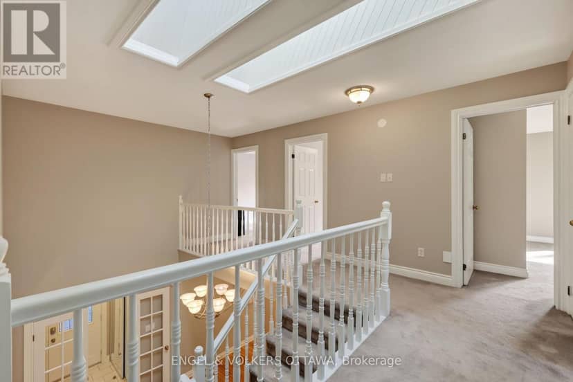2106 Lamira Street — photo 18 of 40