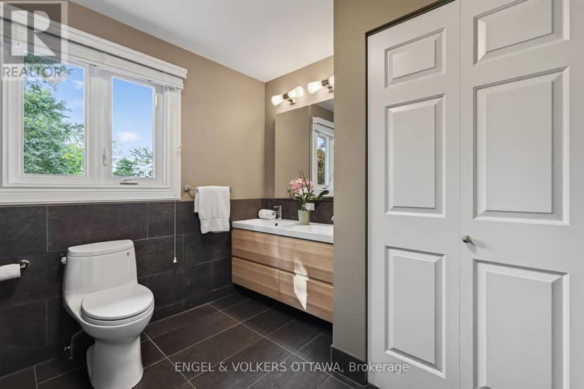 2106 Lamira Street — photo 25 of 40