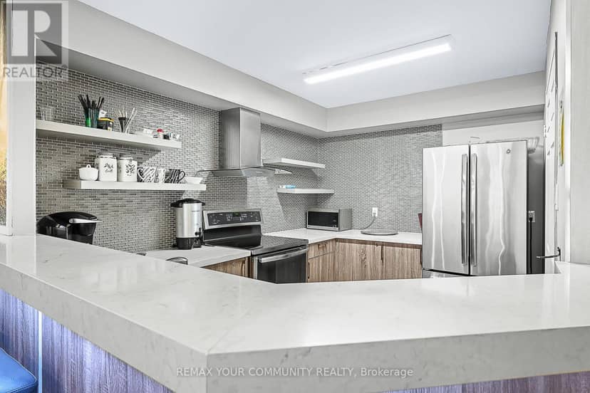 1011 - 8501 Bayview Avenue — photo 36 of 40