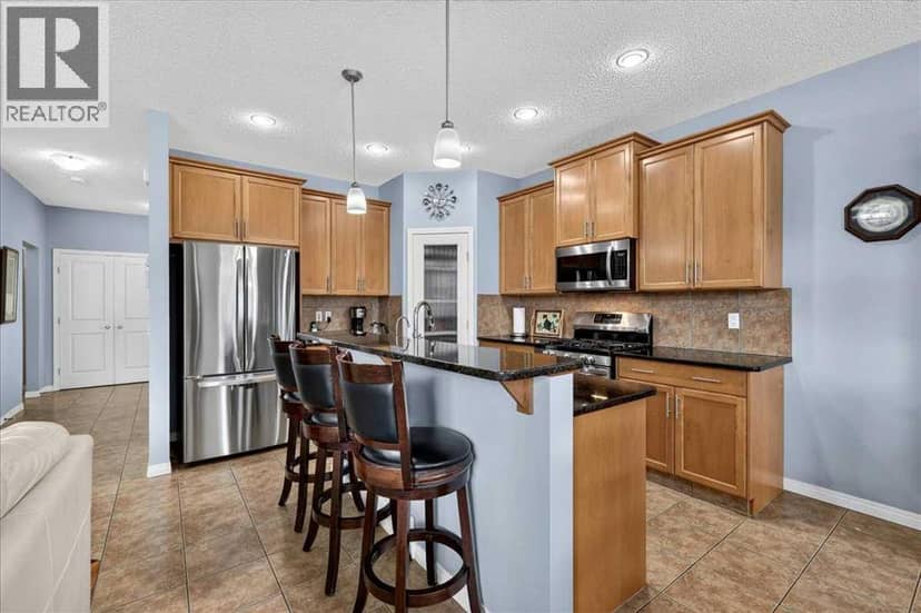 18 Copperstone Drive SE — photo 10 of 40