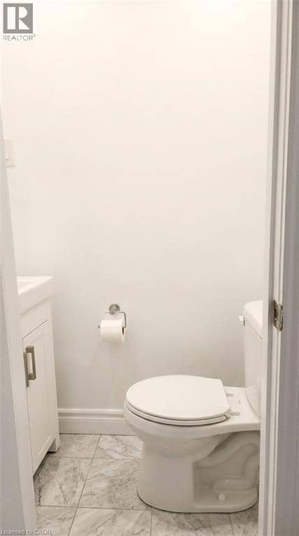 1394 CANNON Street E, Hamilton, photo 8
