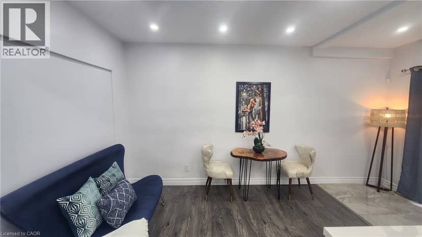 1394 CANNON Street E, Hamilton, photo 3