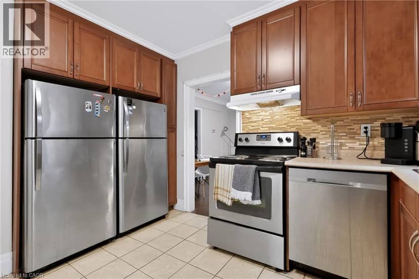 27 FORSYTH Avenue S, Hamilton, photo 6