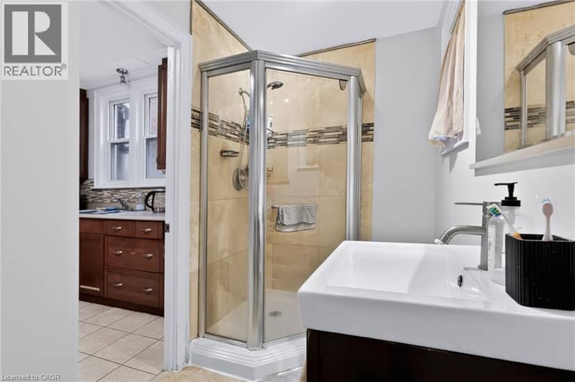 27 FORSYTH Avenue S — photo 16 of 40