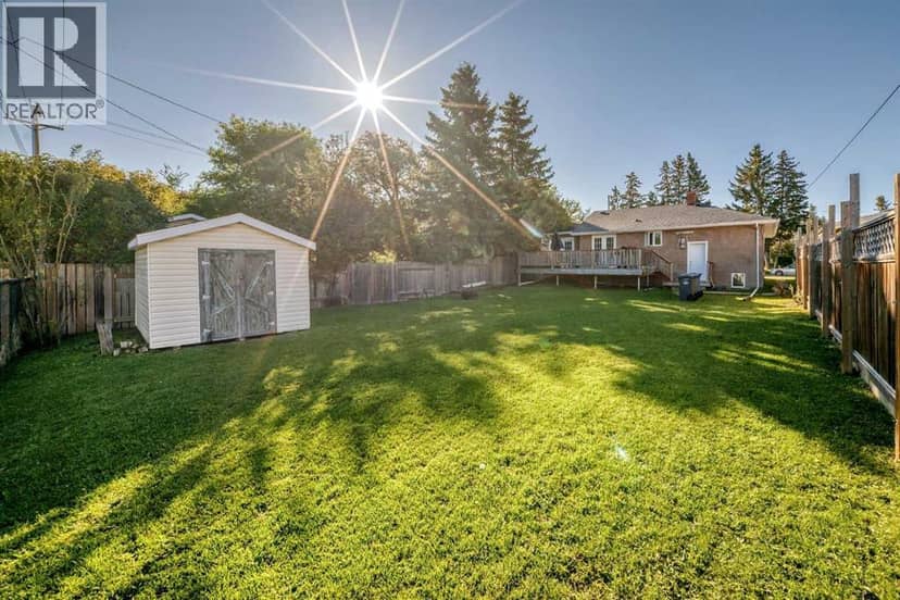 5020 46 Street — photo 31 of 38