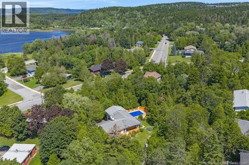 100 Kennebecasis Drive — photo 2 of 40