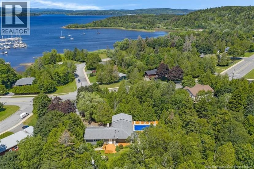 100 Kennebecasis Drive — photo 4 of 40