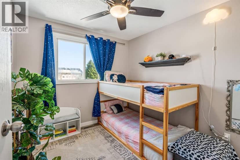 460 4 Avenue E — photo 16 of 40