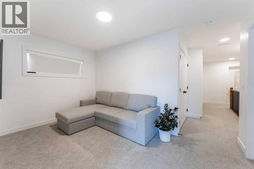 452 Tekarra Drive NW — photo 25 of 40