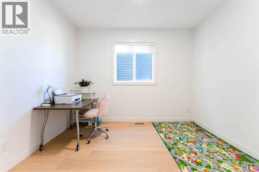 452 Tekarra Drive NW — photo 12 of 40