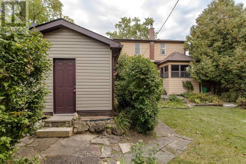 2104 Emerald Crescent, Burlington, photo 8
