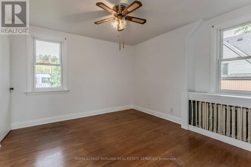 2104 Emerald Crescent — photo 26 of 35