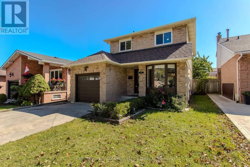 14 Ellington Avenue — photo 1 of 29