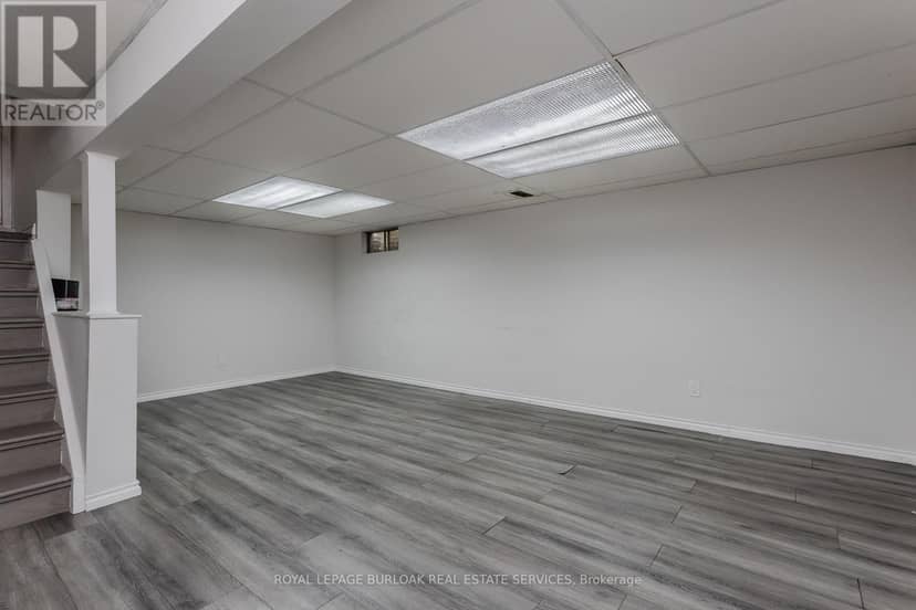 14 Ellington Avenue — photo 20 of 29