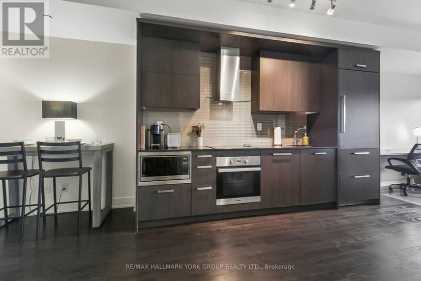 606 - 3018 Yonge Street — photo 32 of 40