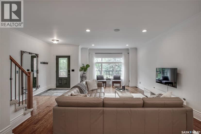 1034 11th STREET E — photo 9 of 40