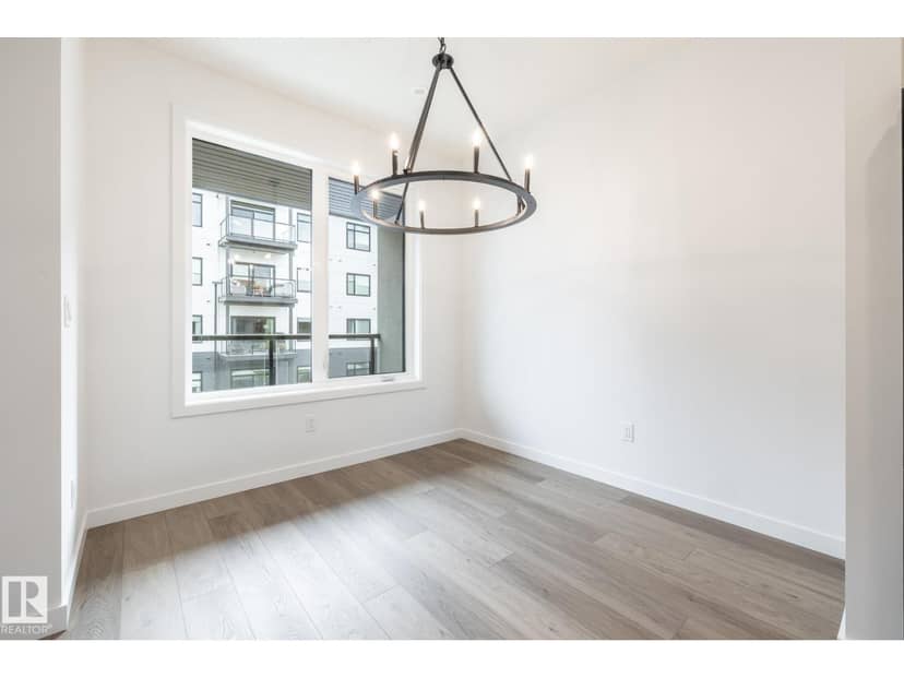 7439 May Common NW NW, Edmonton, photo 3