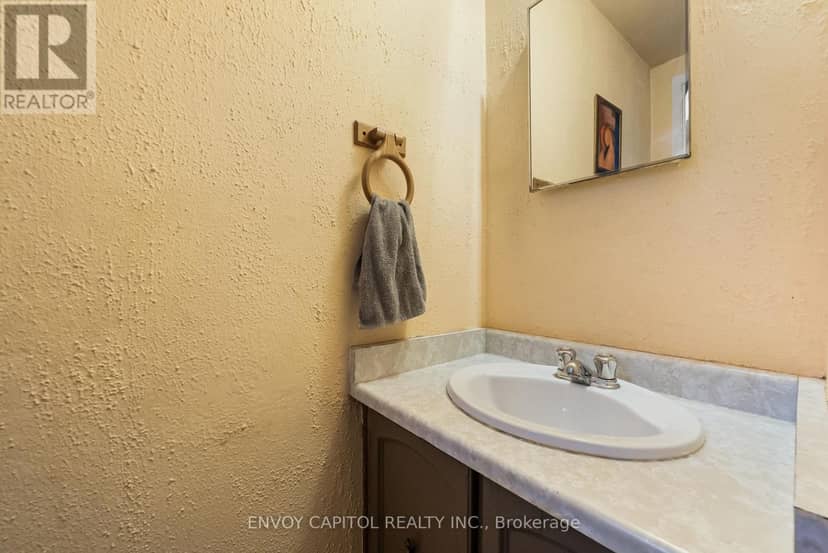 160 Fanshawe Drive — photo 15 of 29