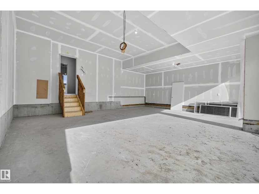 5302 55 AV — photo 31 of 40