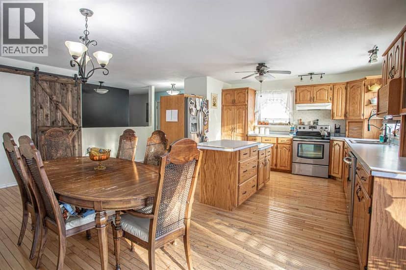 109531 Range Road 175 — photo 10 of 40