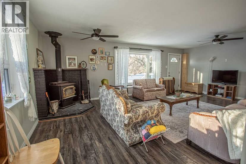 109531 Range Road 175 — photo 17 of 40