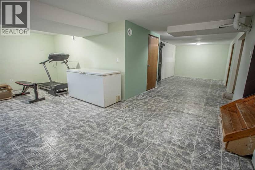 109531 Range Road 175 — photo 28 of 40
