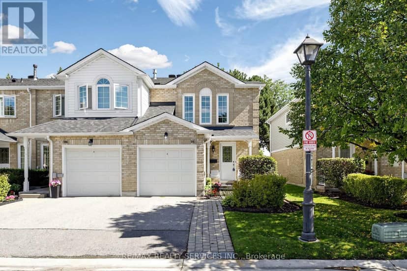 74 Heathcliffe Square, Brampton