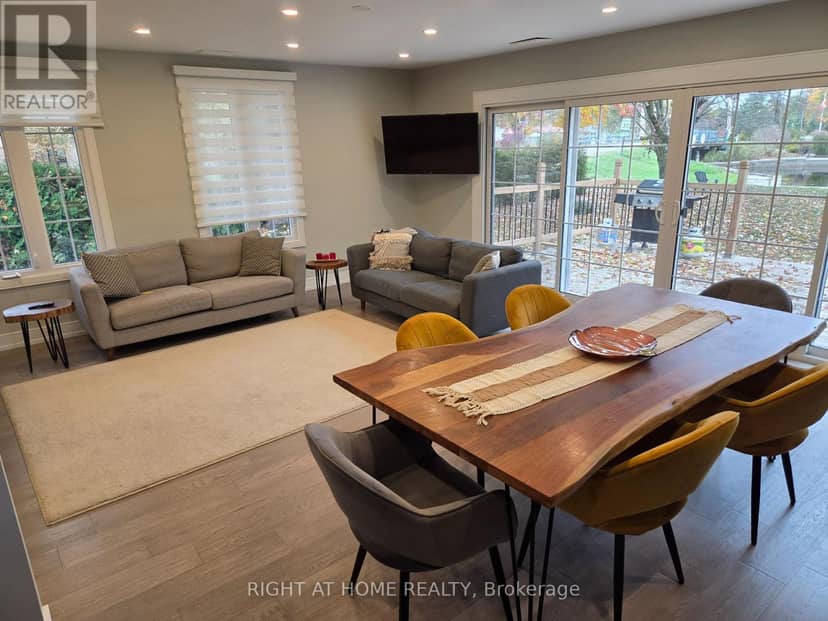 53 Poplar Crescent — photo 10 of 40