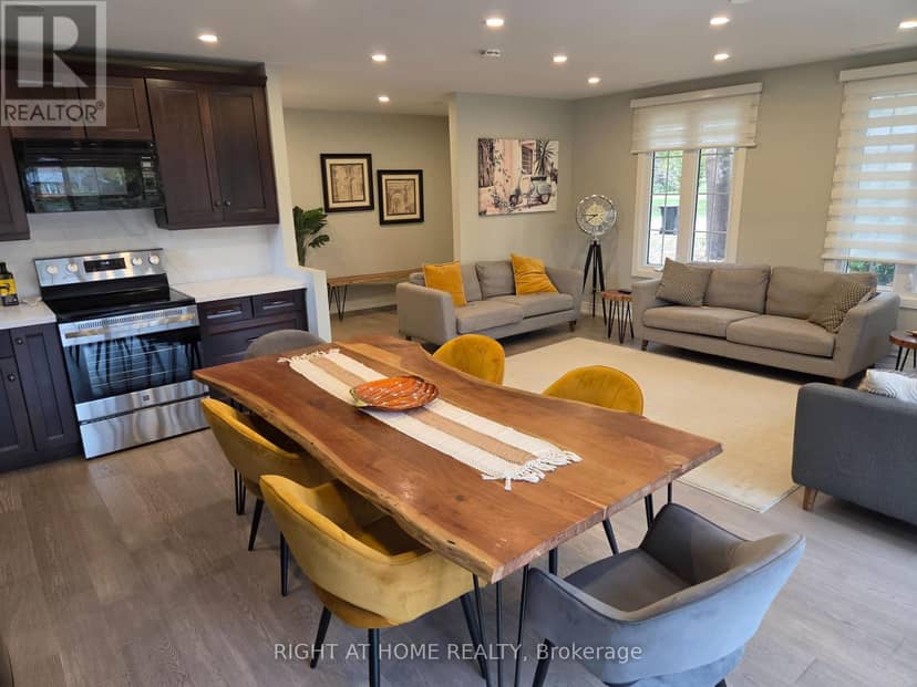 53 Poplar Crescent — photo 9 of 40