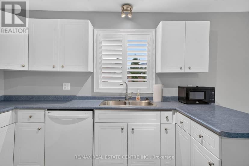 10 Pattison Place — photo 17 of 40