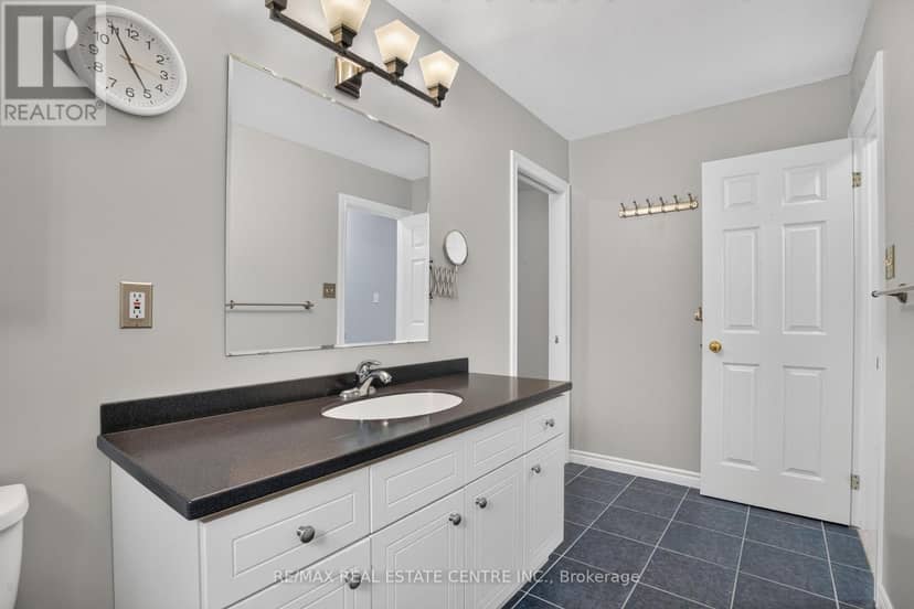 10 Pattison Place — photo 27 of 40