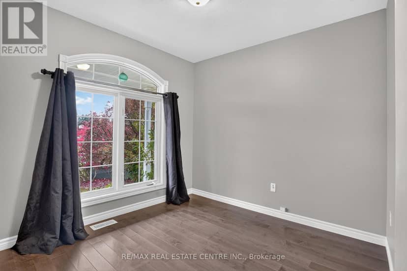 10 Pattison Place — photo 9 of 40