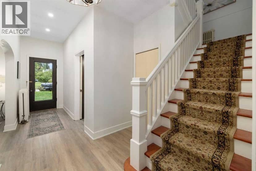 342 Superior Avenue SW — photo 9 of 40