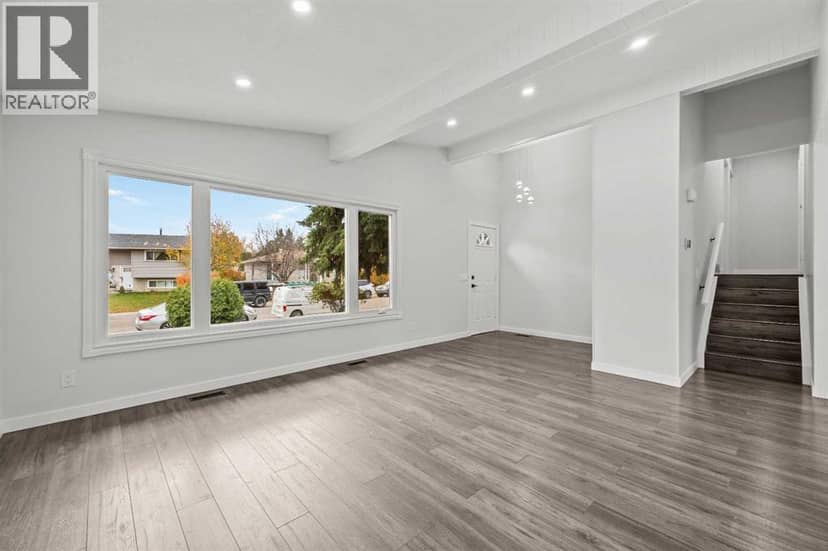 467 Queen Charlotte Road SE, Calgary, photo 5