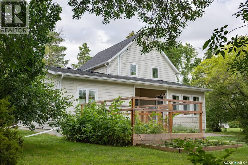 208 1st STREET — photo 2 of 40