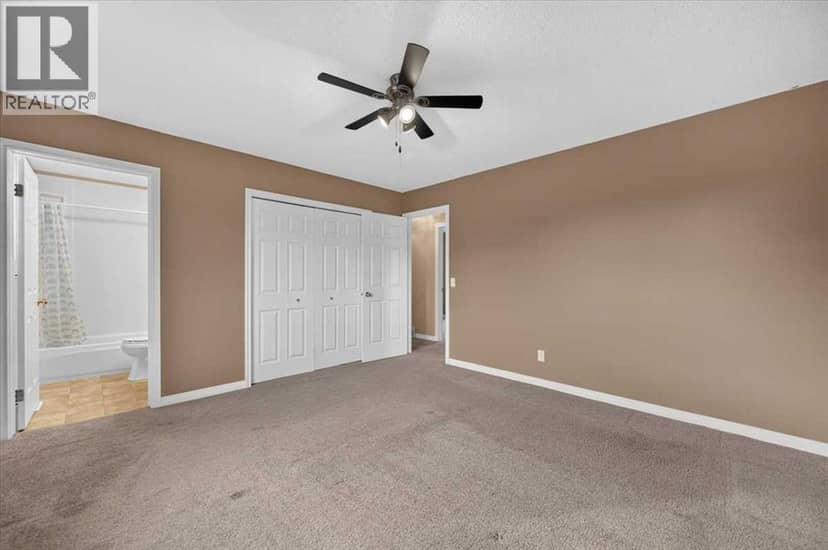 616 18 Street SE — photo 27 of 40