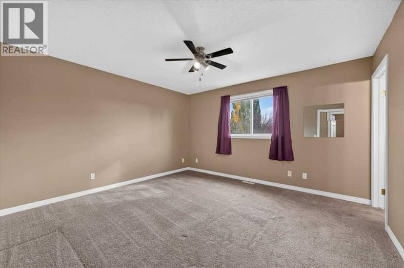 616 18 Street SE — photo 25 of 40