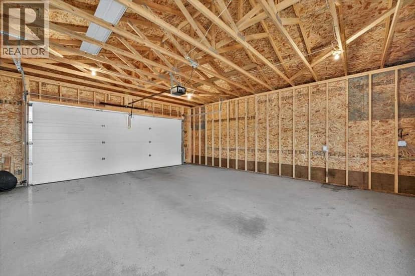 616 18 Street SE — photo 36 of 40