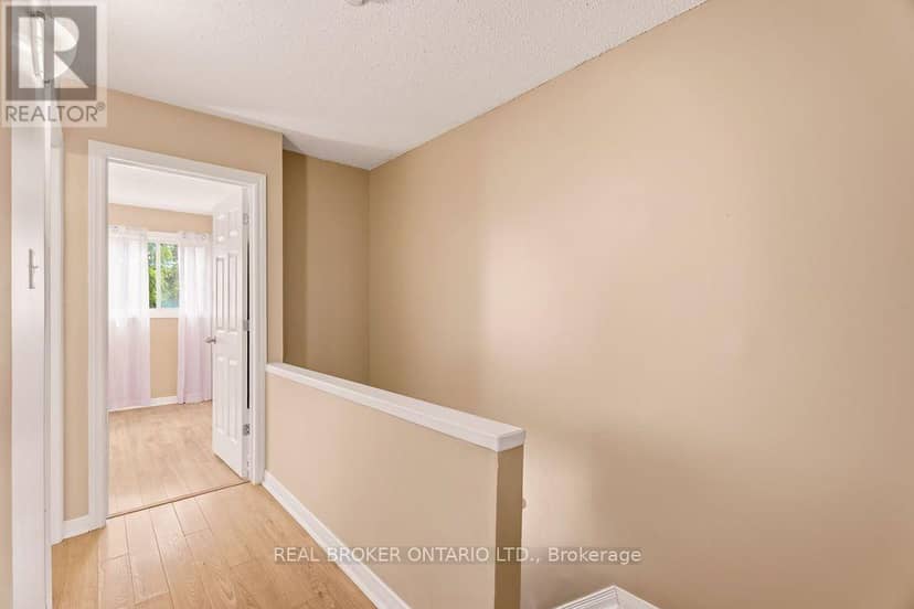 119 Teal Crescent — photo 18 of 39